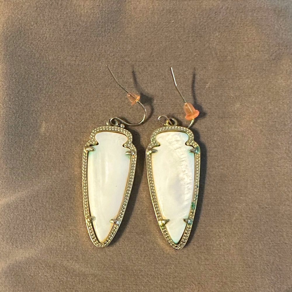 Kendra Scott drop earrings
